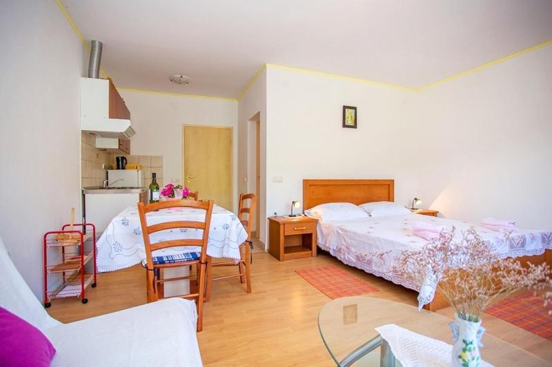 Apartment Varezic Ston Bagian luar foto