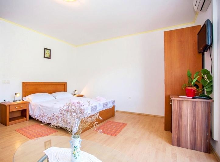 Apartment Varezic Ston Bagian luar foto
