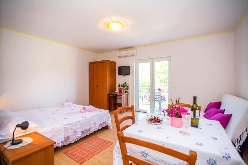 Apartment Varezic Ston Bagian luar foto